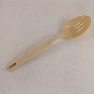 Ekco Slotted Serving Spoon Plastic Almond Tan VTG Kitchen Utensil US